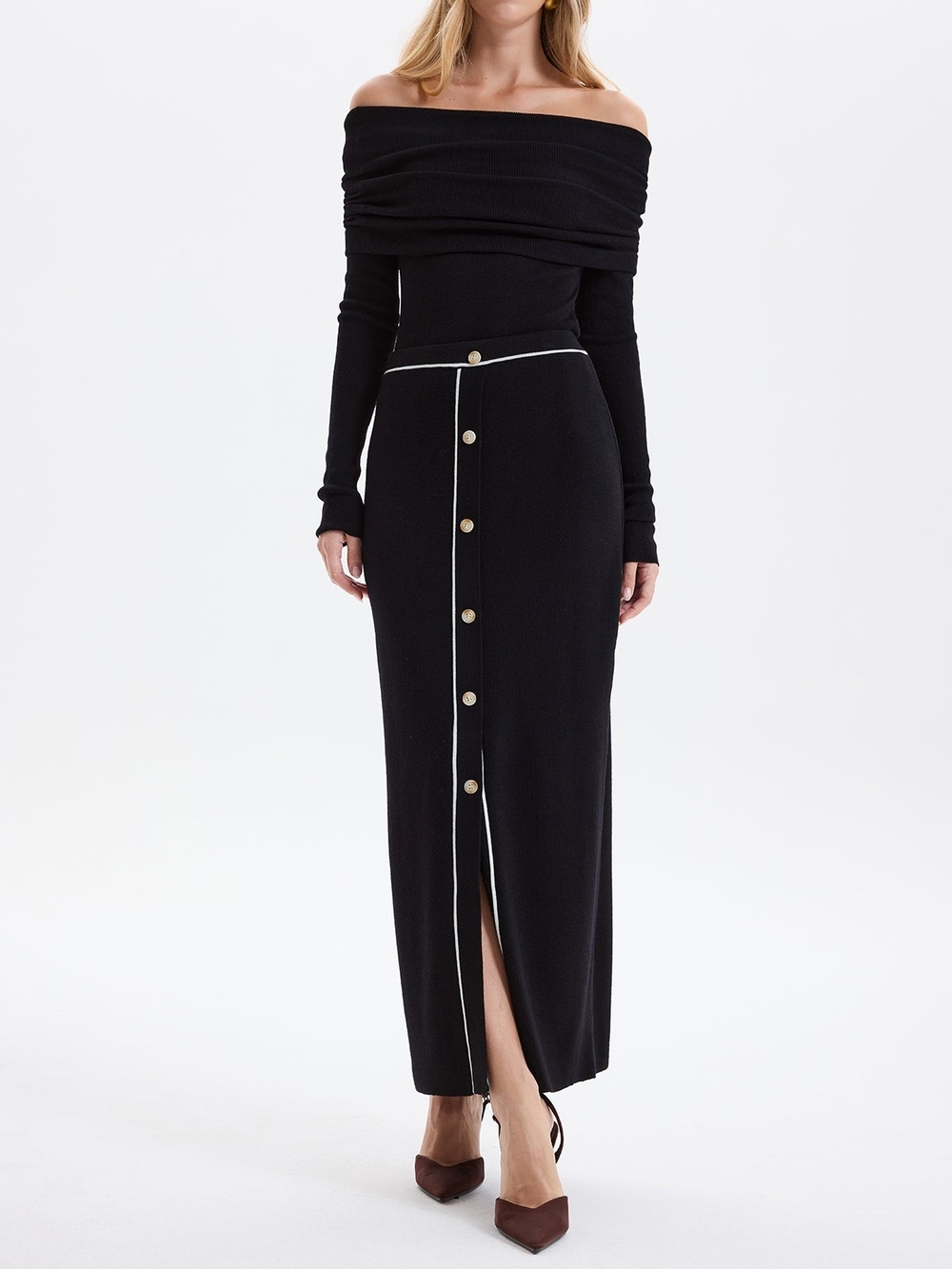 Commense Black Maxi Knit Skirt with Contrast Piping and Buttons
